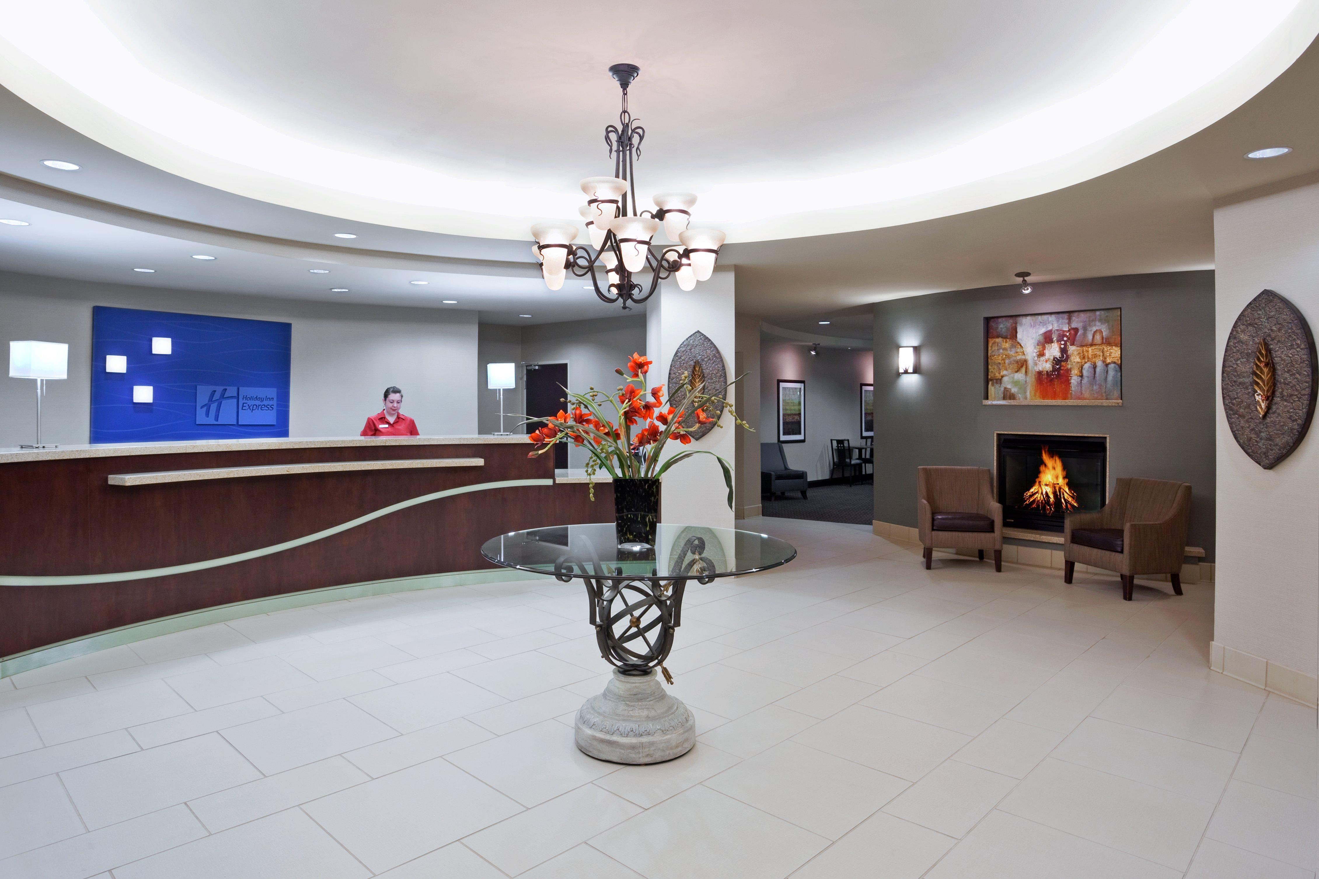 Holiday Inn Express & Suites Zanesville North By Ihg Buitenkant foto